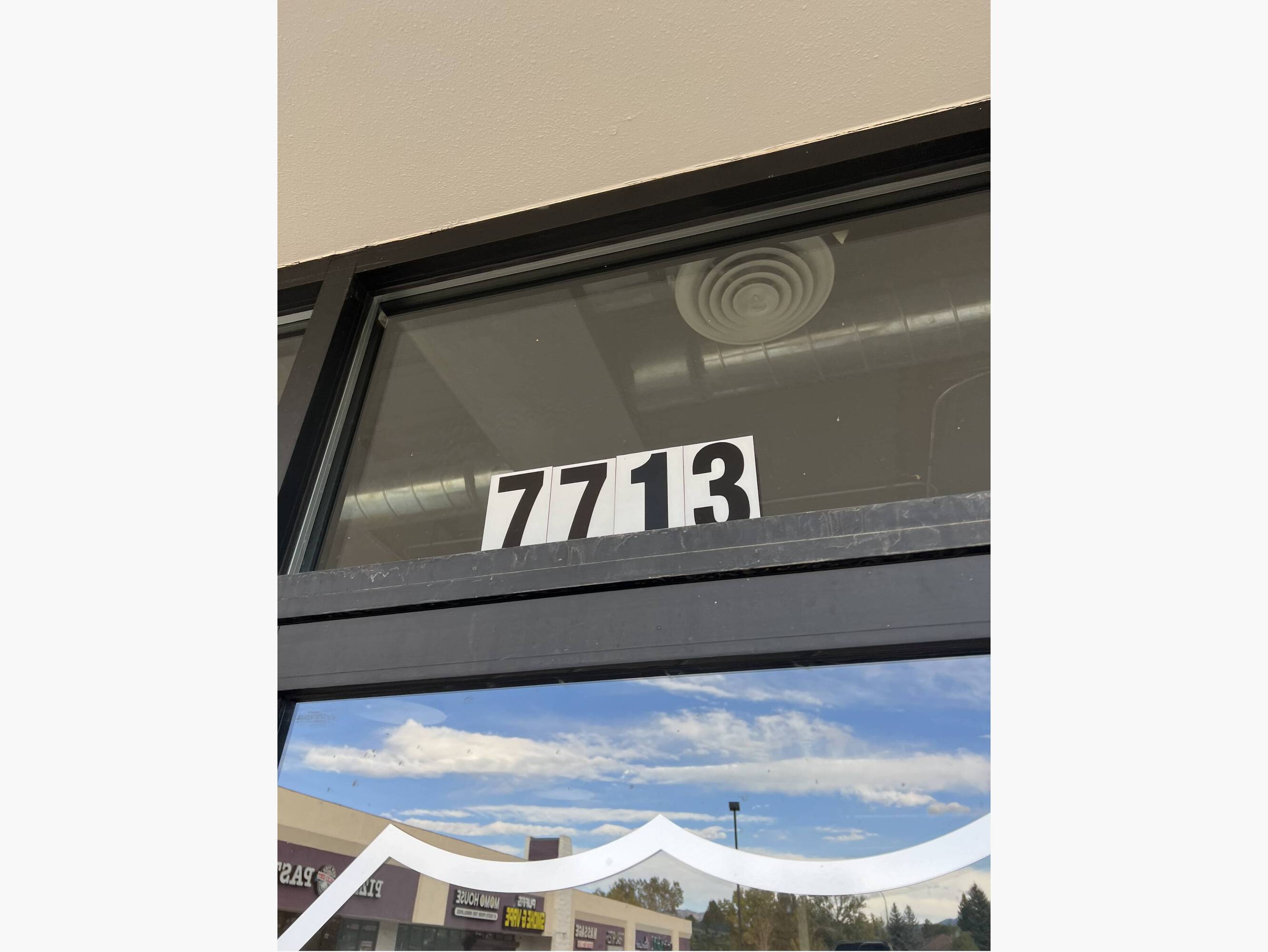 1392930