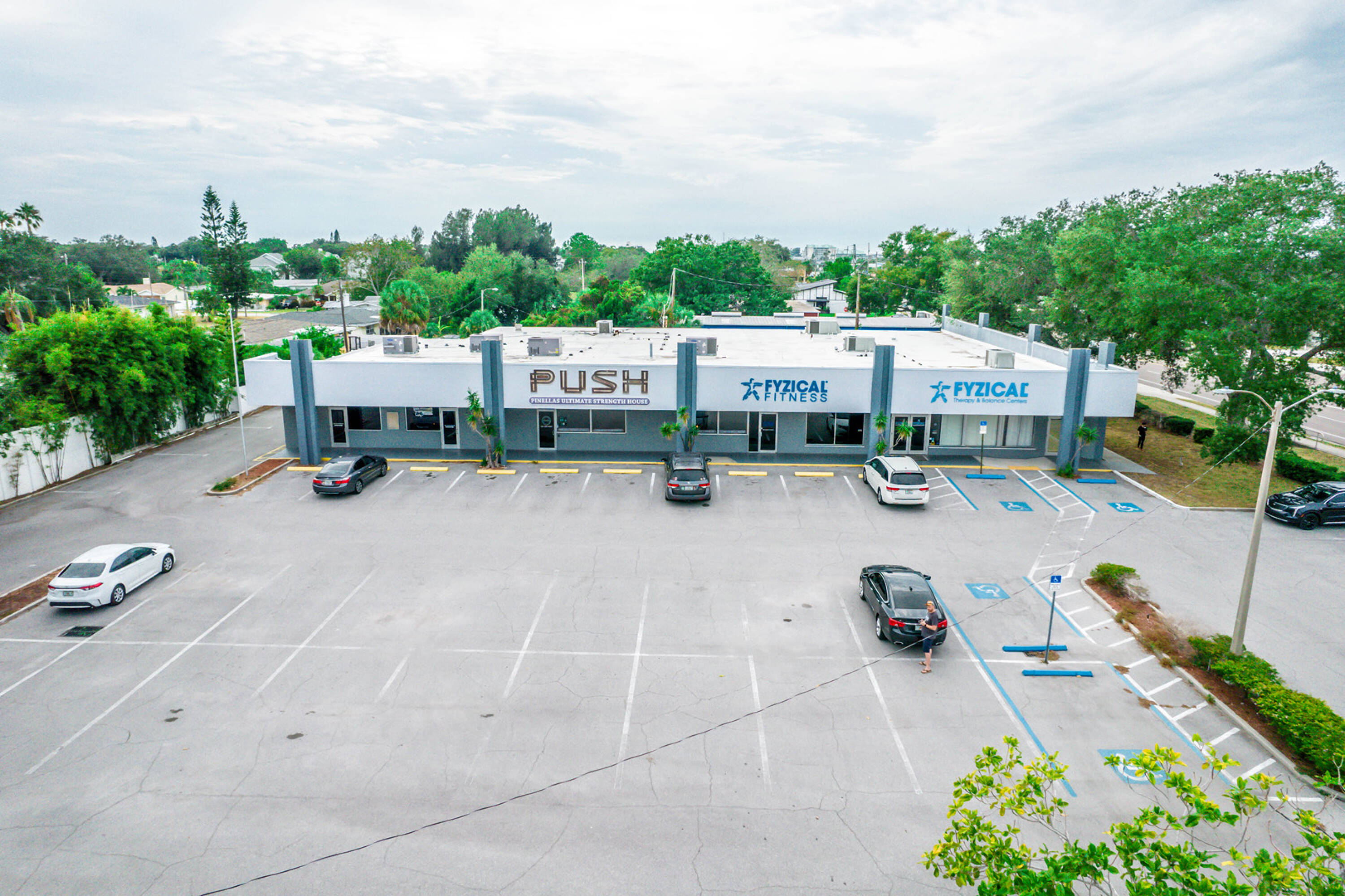 14280 Walsingham Rd, Largo, FL 33774