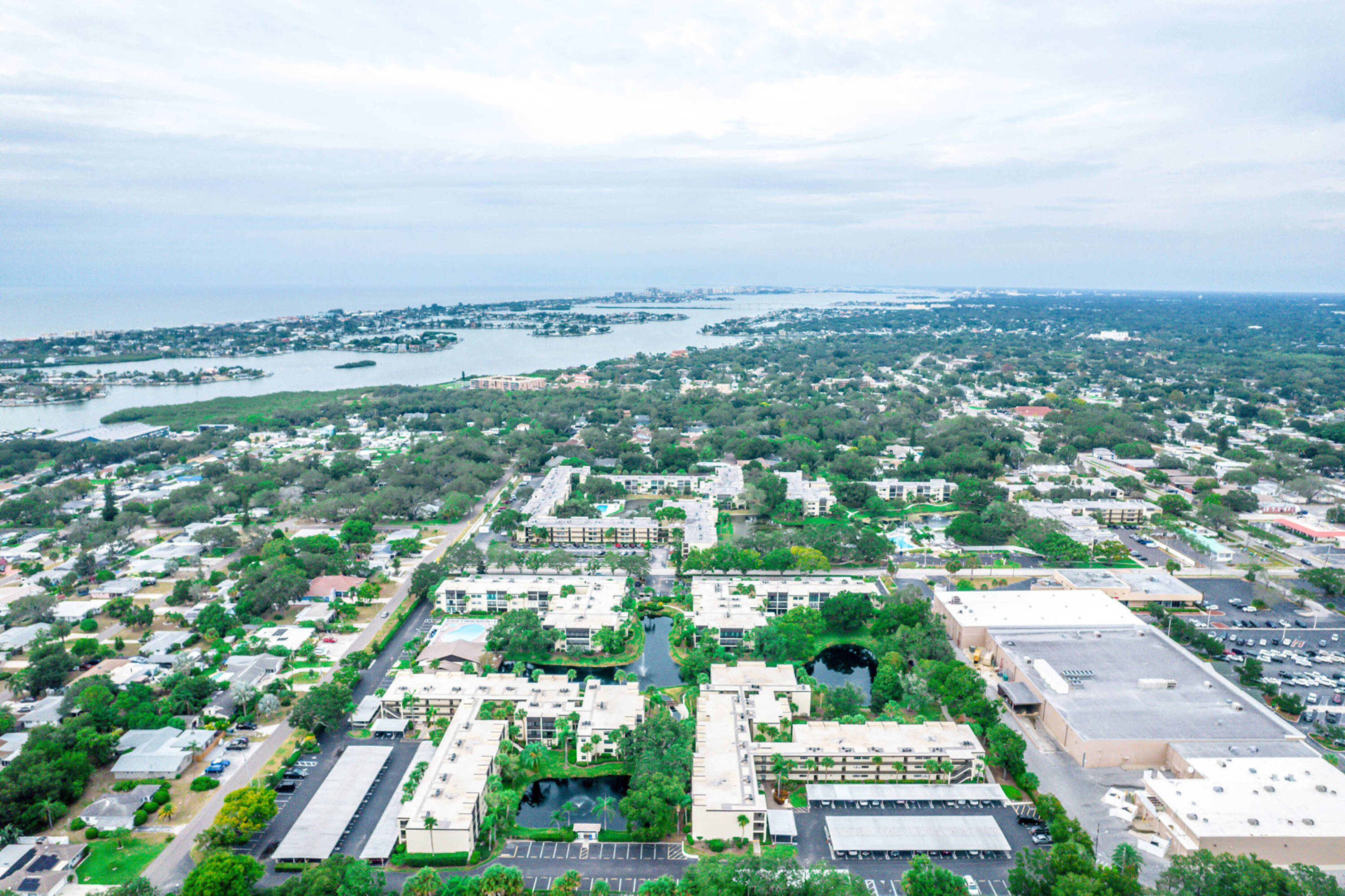 14280 Walsingham Rd, Largo, FL 33774