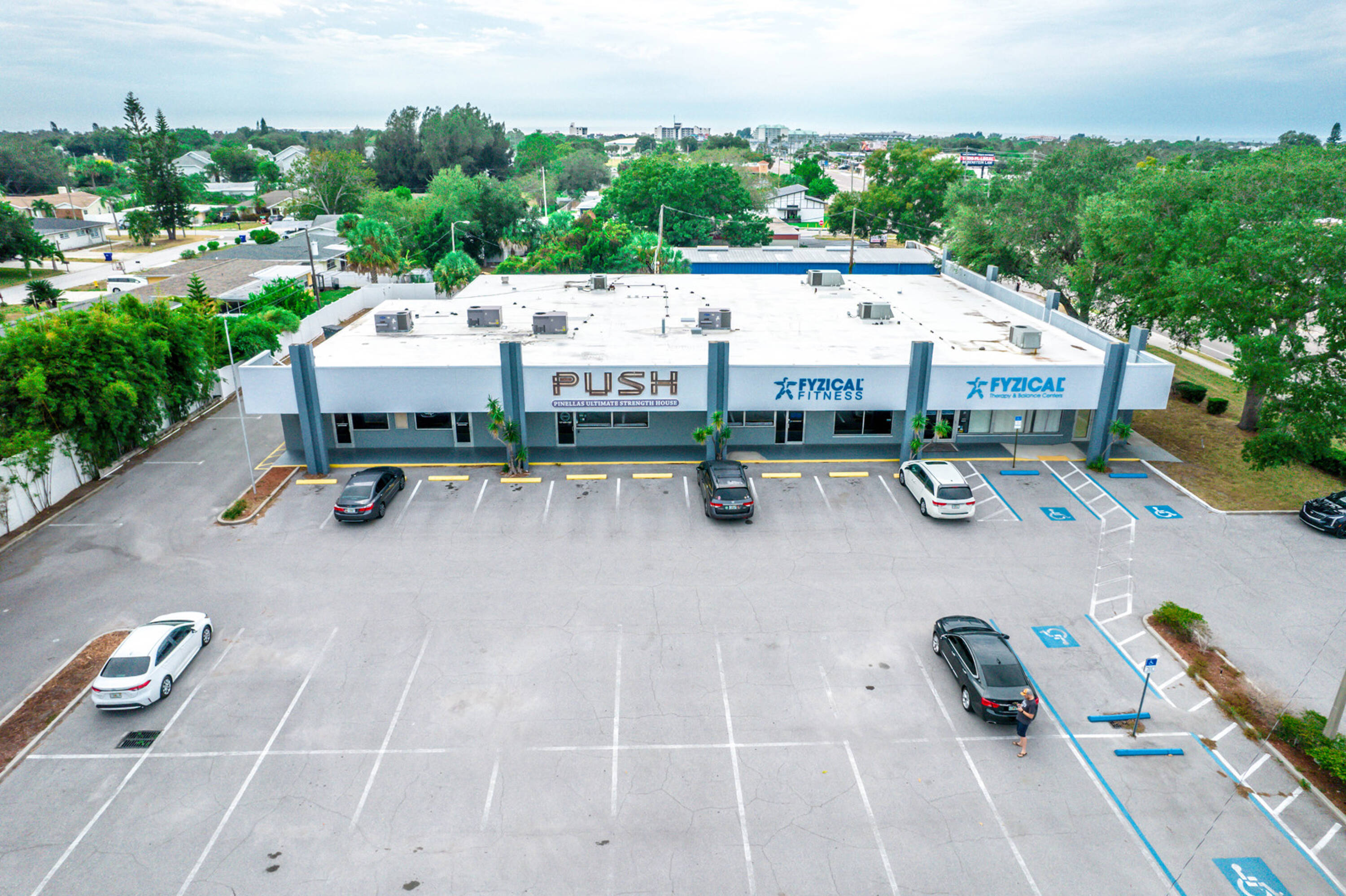 14280 Walsingham Rd, Largo, FL 33774