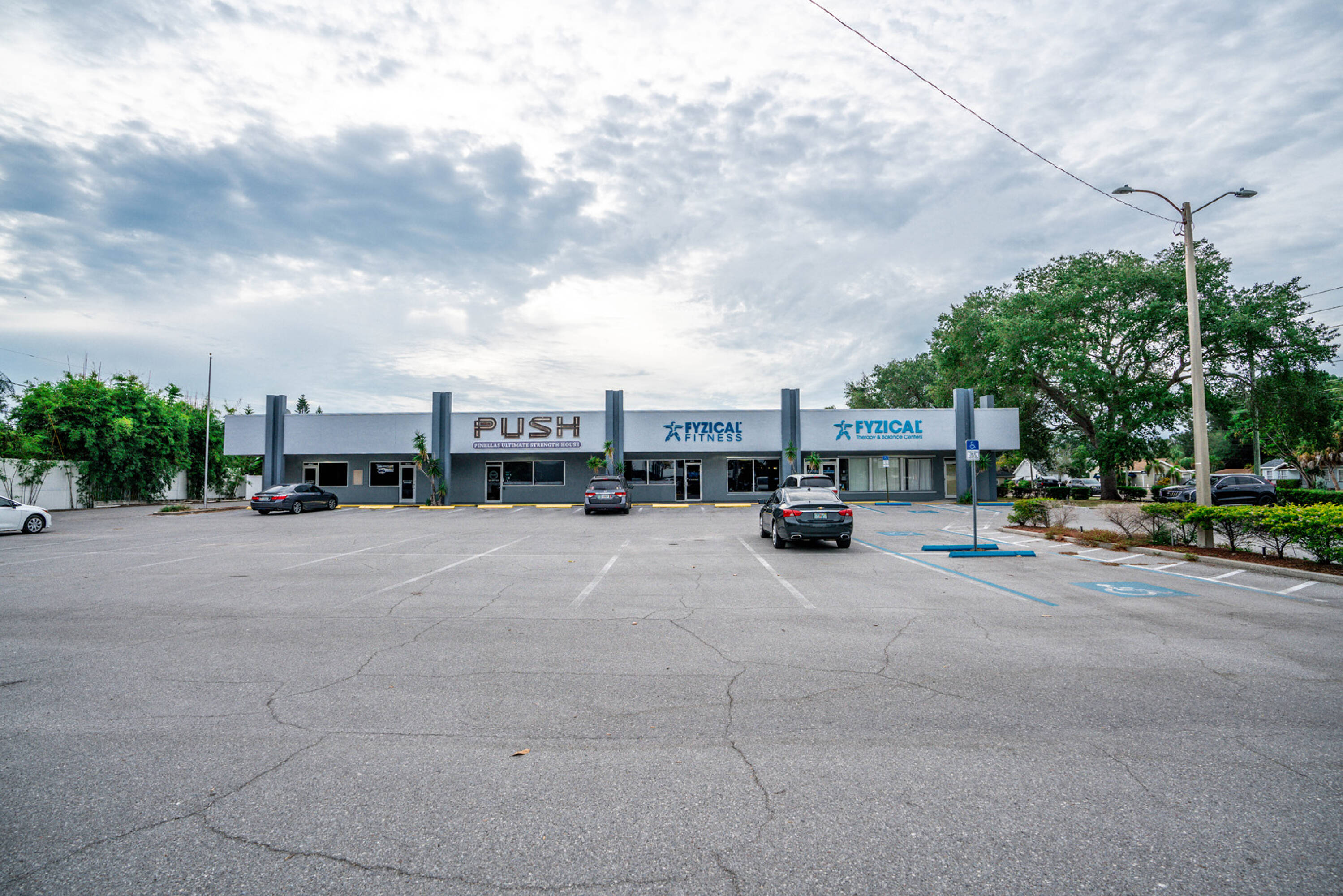 14280 Walsingham Rd, Largo, FL 33774