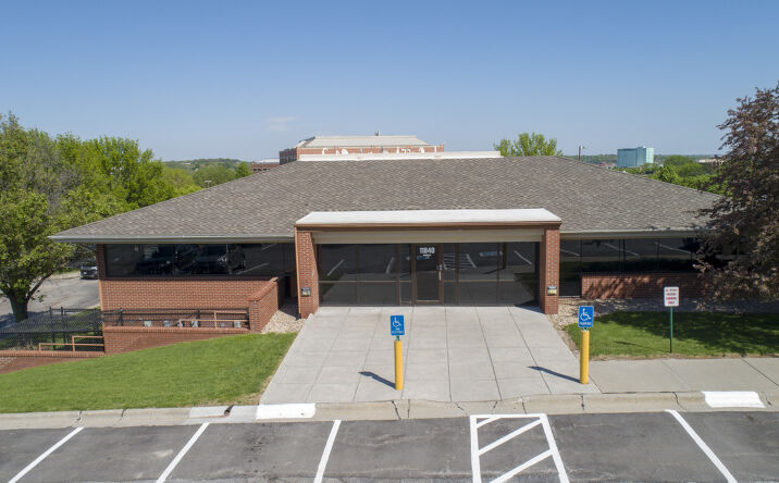 Pictures of Office property located at 11840 Nicholas St, Omaha, NE 68154 for lease - image #1