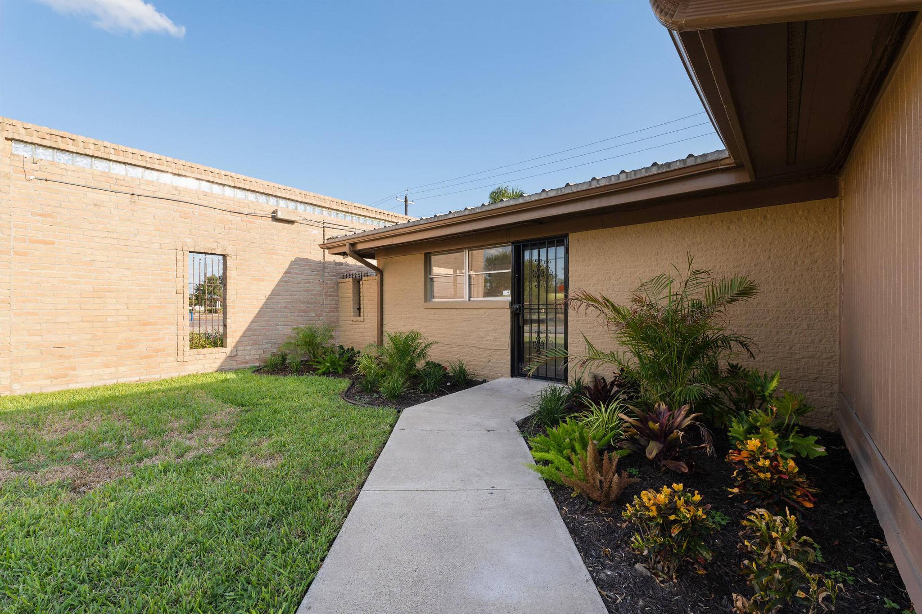 100 E Pecan Blvd, McAllen, TX 78501 | Crexi.com