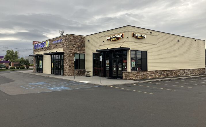 Pictures of Retail, Restaurant property located at 7808 N Division St, Spokane, WA 99208 for lease - image #1