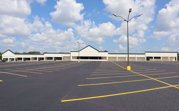Pictures of Retail, Office, Restaurant property located at 3801 Ross Clark Cir, Dothan, AL 36303 for lease - image #1