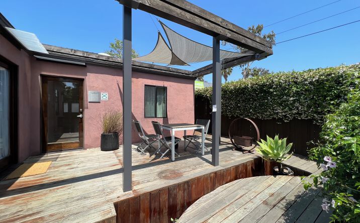 Pictures of Office property located at 3379 Robertson Pl, Los Angeles, CA 90034 for lease - image #1