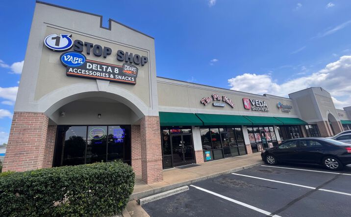 Pictures of Retail property located at 1010 N Germantown Pkwy, Memphis, TN 38018 for lease - image #1