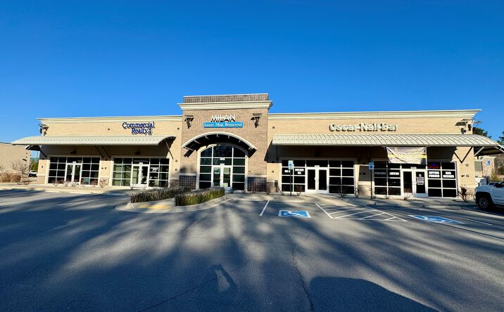 Pictures of Retail, Office, Restaurant property located at 15112 Chenal Pkwy, Little Rock, AR 72211 for lease - image #1