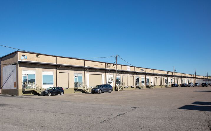 Pictures of Retail property located at 5600 Jefferson Hwy, Elmwood, LA 70123 for lease - image #1