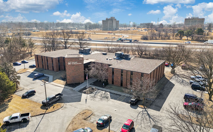 Pictures of Office property located at 3636 Westown Pkwy, West Des Moines, IA 50266 for lease - image #1