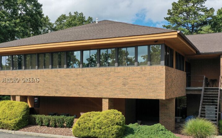 Pictures of Office property located at 811 W Jericho Turnpike, Smithtown, NY 11787 for lease - image #1