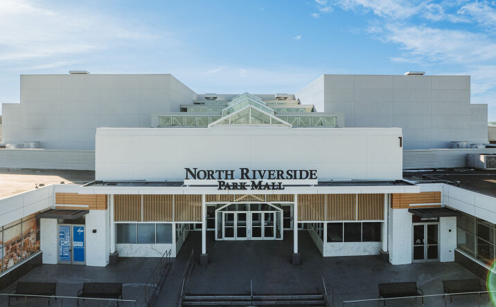 Pictures of Retail, Restaurant property located at 7501 Cermak Rd, North Riverside, IL 60546 for lease - image #1