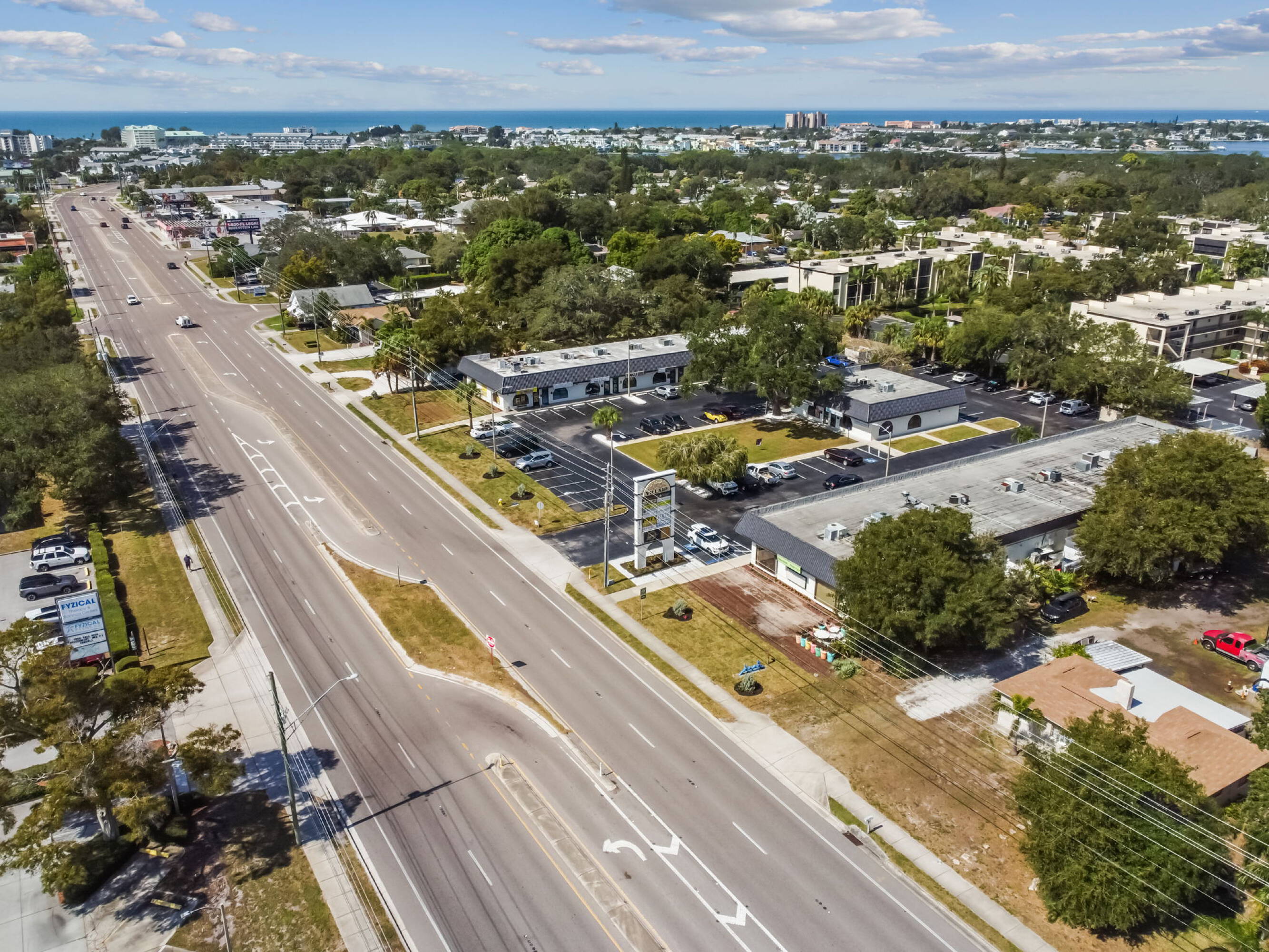 14219 Walsingham Rd, Largo, FL 33774