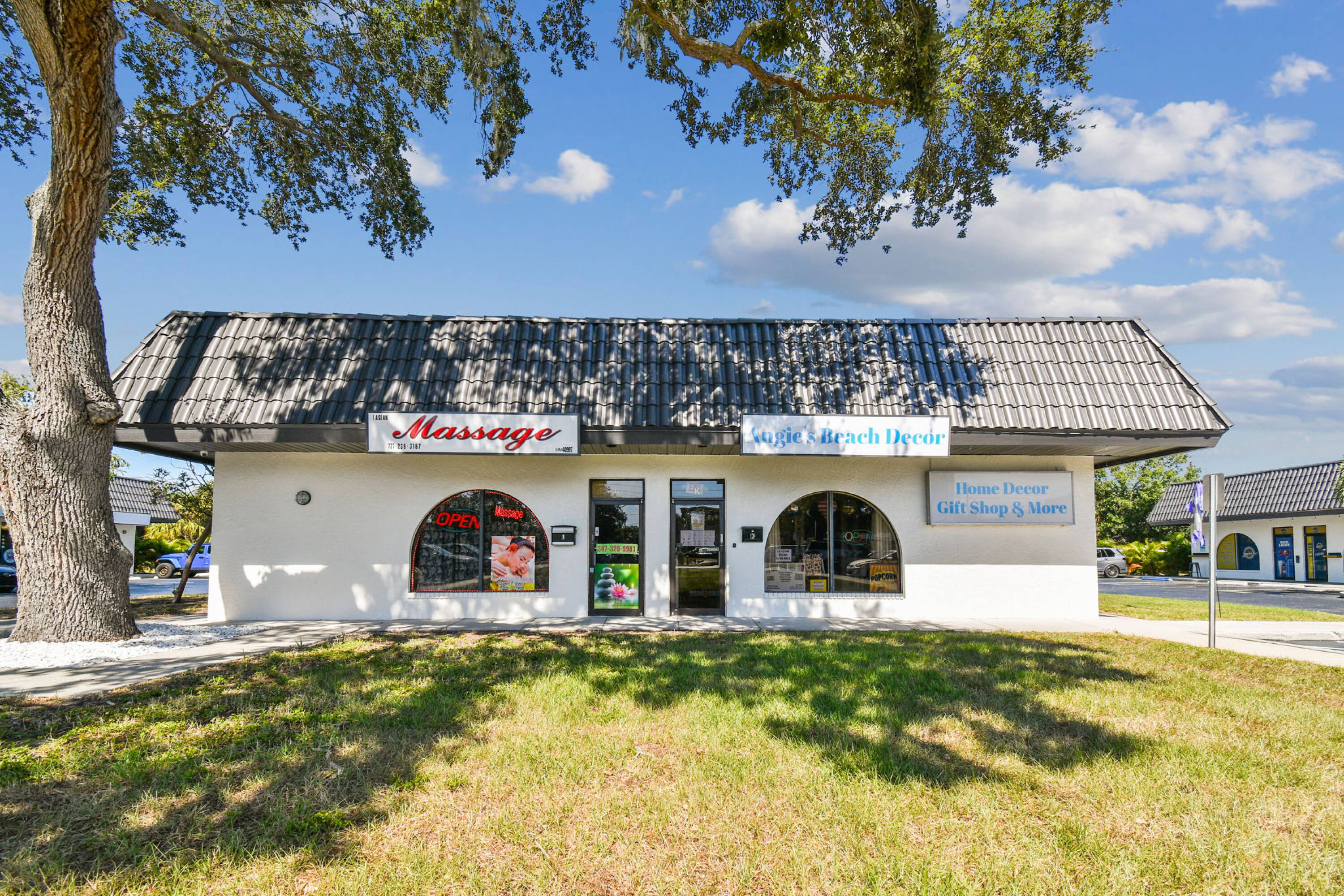 14219 Walsingham Rd, Largo, FL 33774