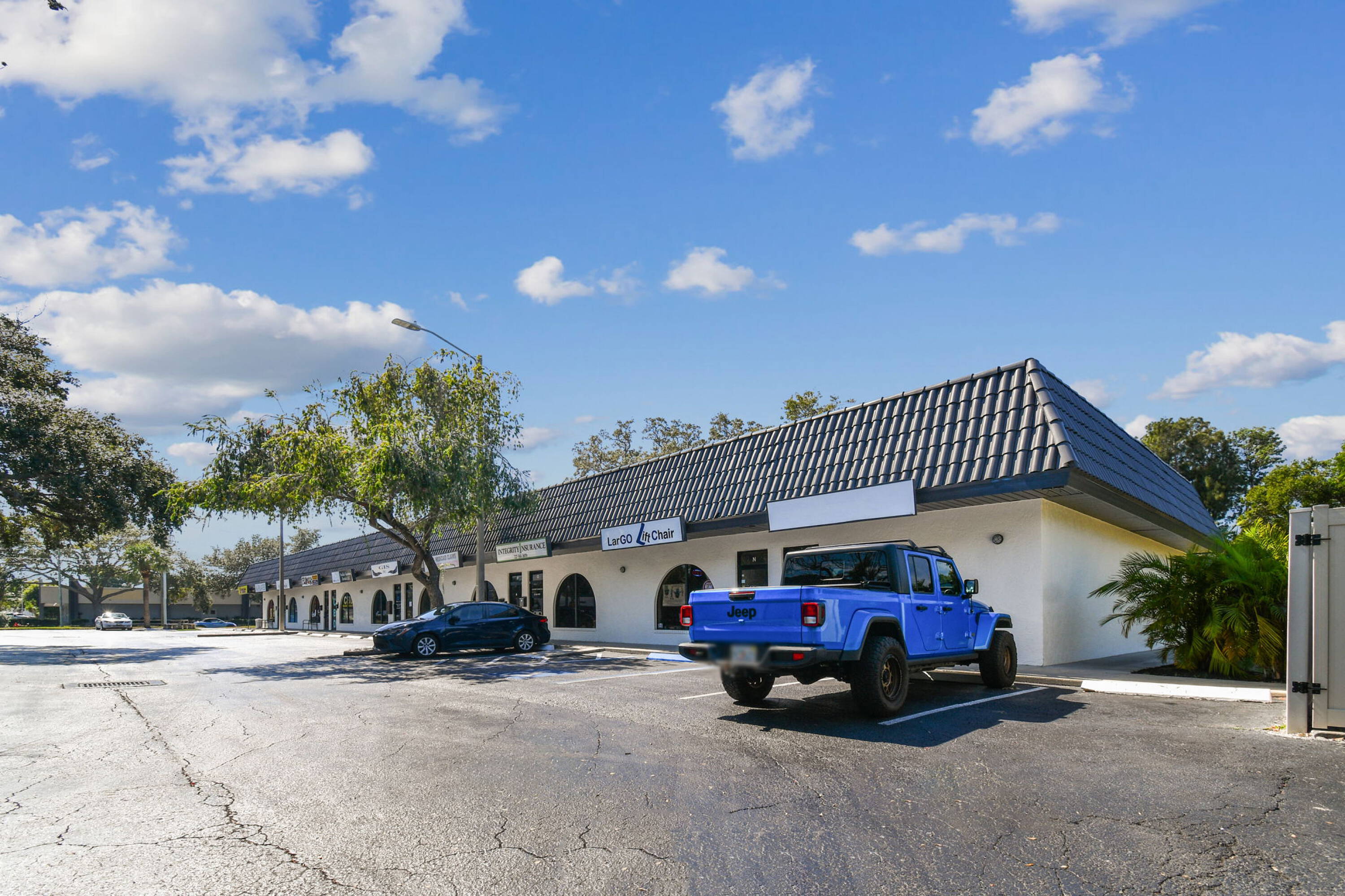 14219 Walsingham Rd, Largo, FL 33774