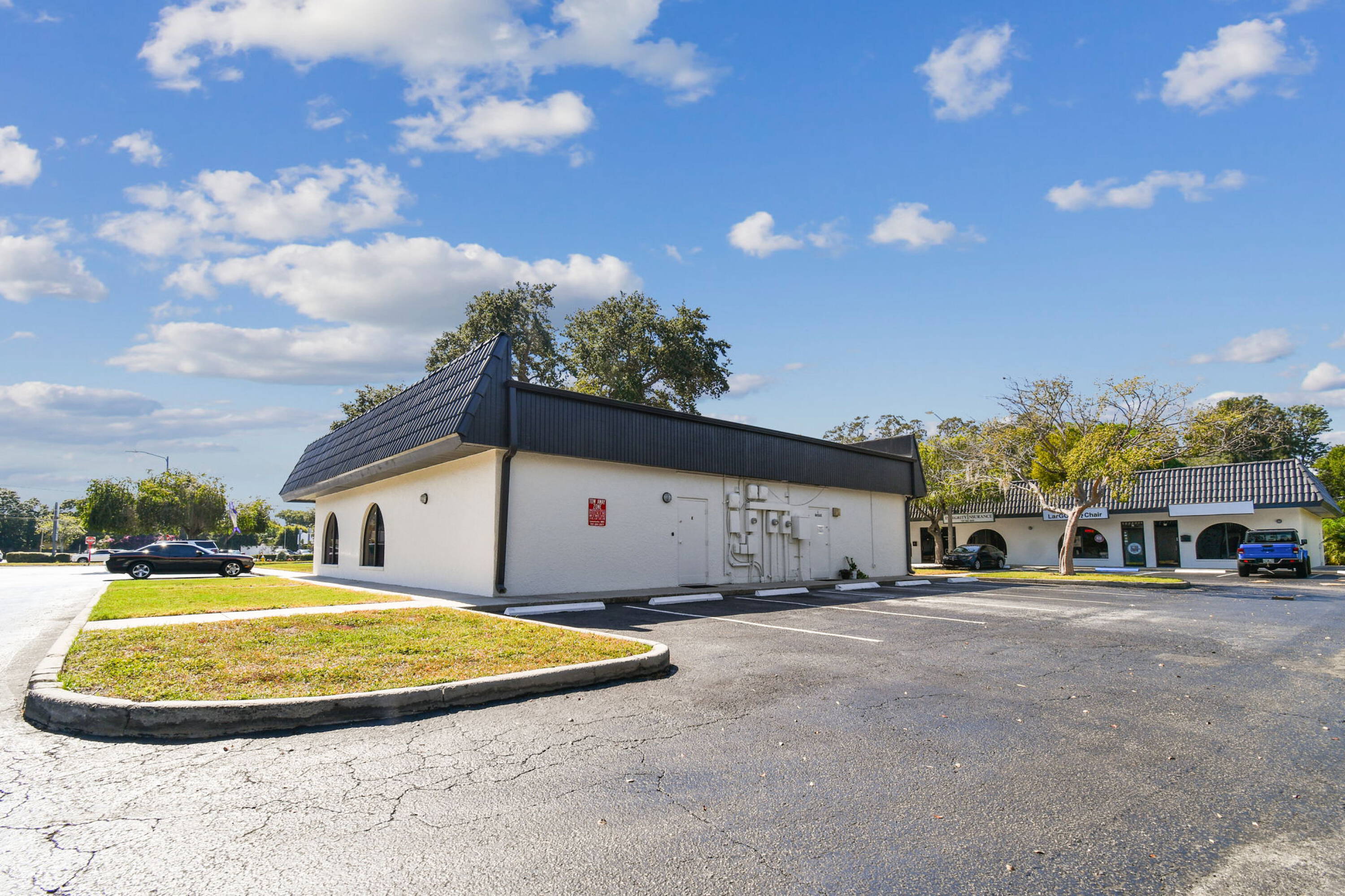 14219 Walsingham Rd, Largo, FL 33774