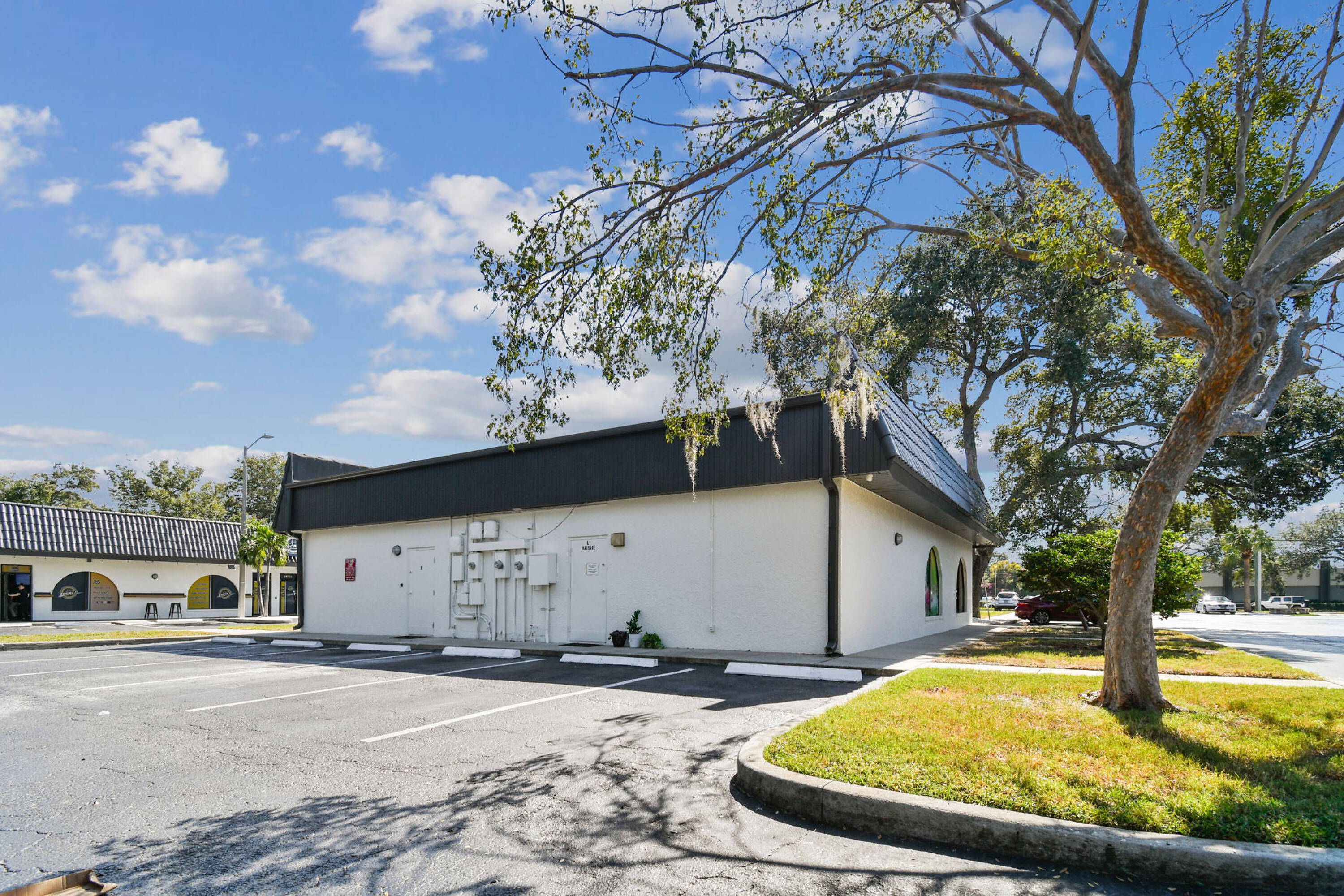 14219 Walsingham Rd, Largo, FL 33774