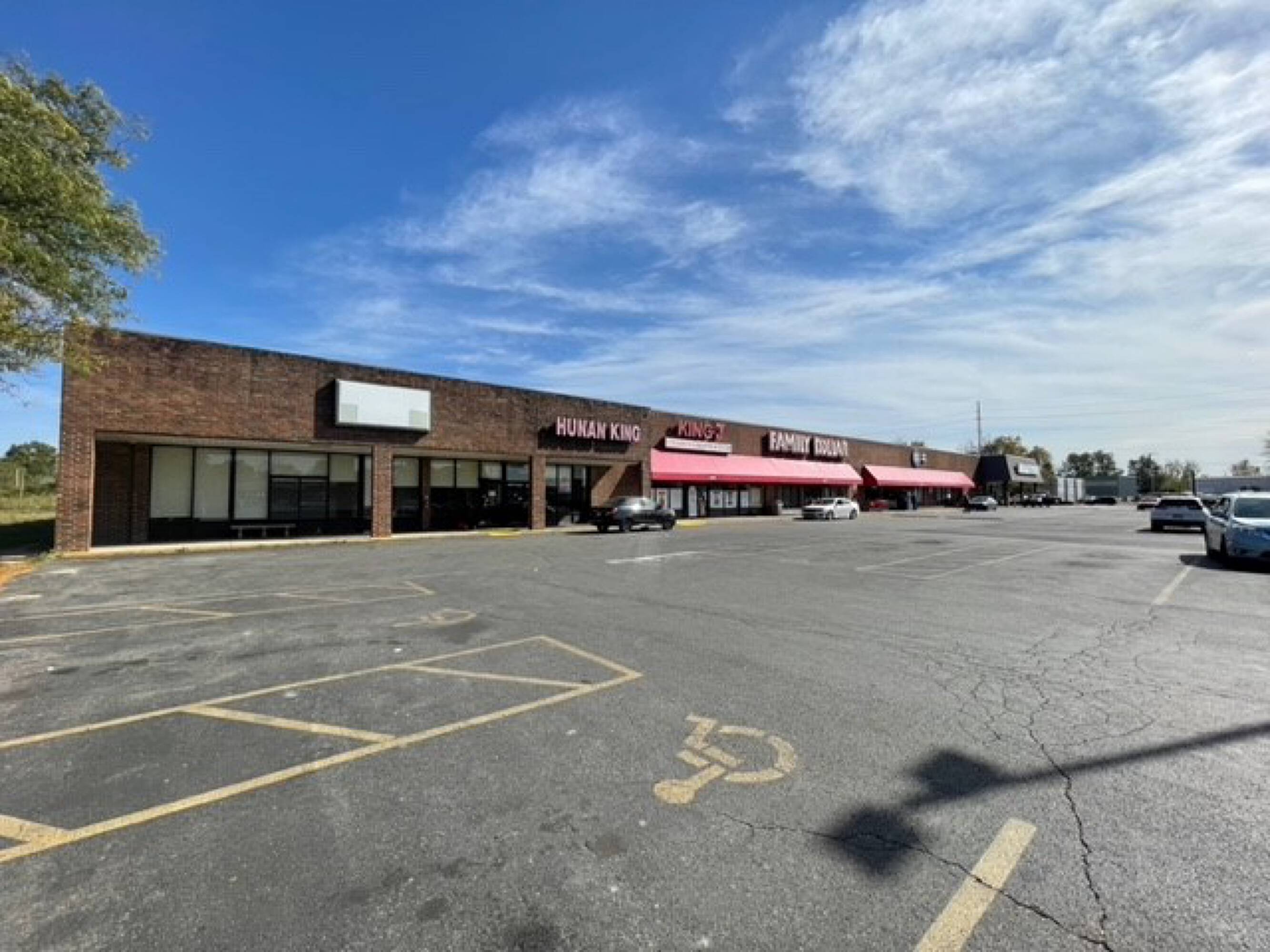 2046 Lockbourne Rd, Columbus, OH 43207