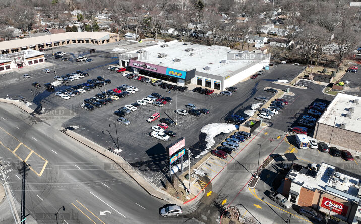 Pictures of Retail, Land, Restaurant property located at 1730 S Campbell Ave, Springfield, MO 65807 for lease - image #1