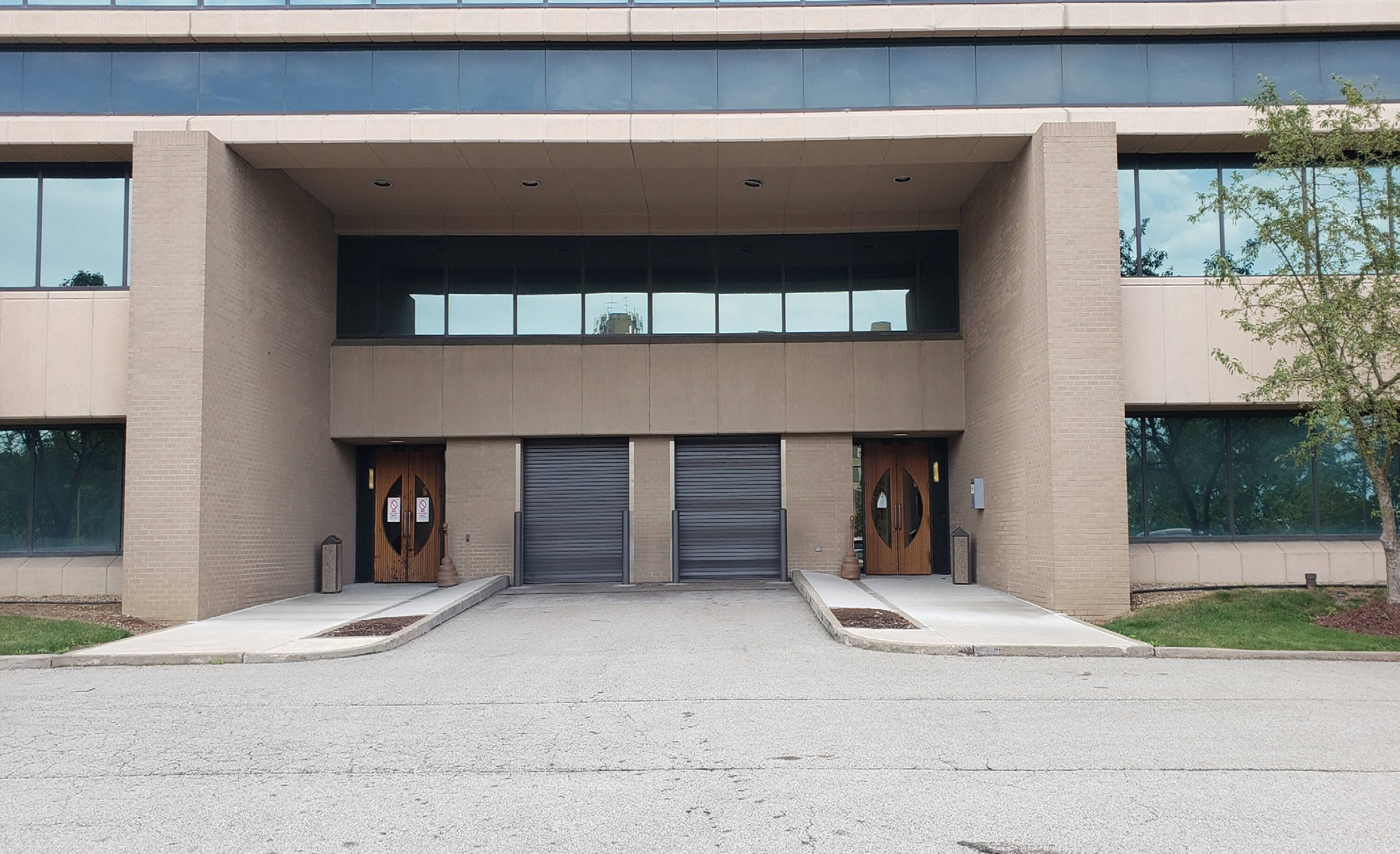 300 Oxford Drive, Monroeville, PA 15146