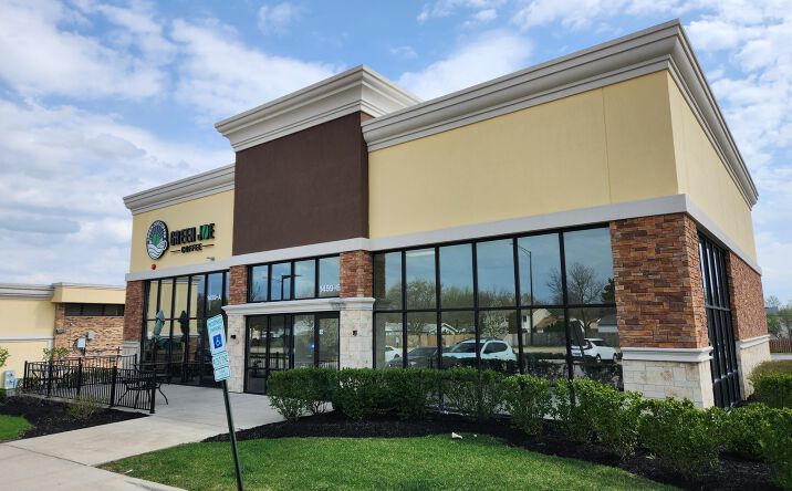 Pictures of Retail property located at 1459 W Schaumburg Rd, Schaumburg, IL 60194 for lease - image #1