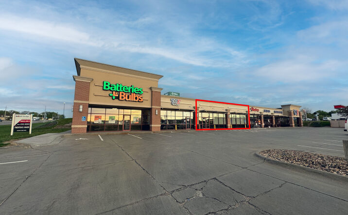 Pictures of Retail property located at 2606 S 132nd St, Omaha, NE 68144 for lease - image #1