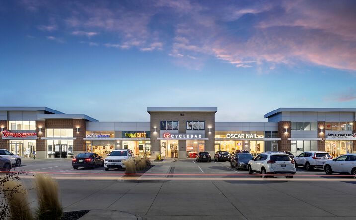 Pictures of Retail, Office, Restaurant property located at 140 Jordan Creek Pkwy, West Des Moines, IA 50266 for lease - image #1