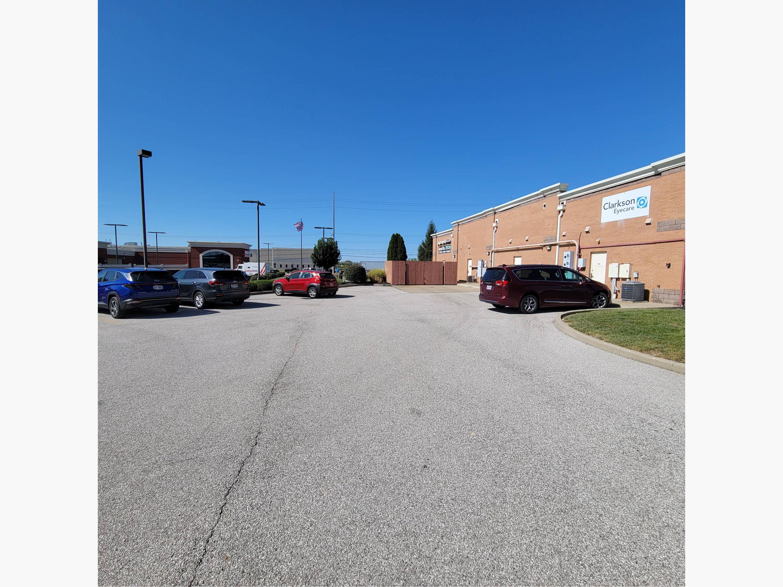 8637 N Pavilion Dr, Beckett Ridge, OH 45069