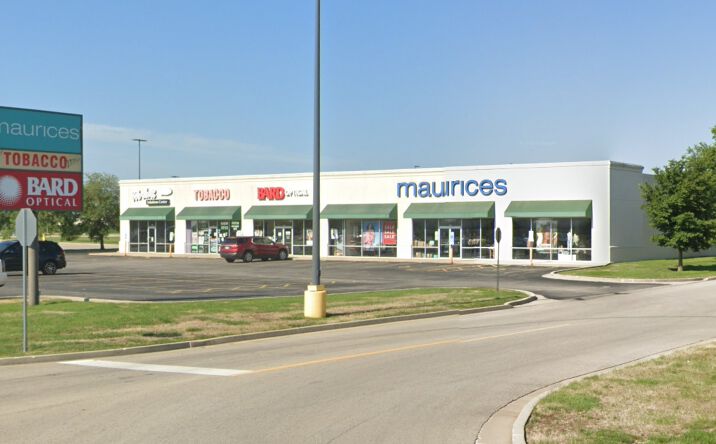 Pictures of Retail property located at 1710 W Reynolds St, Pontiac, IL 61764 for lease - image #1
