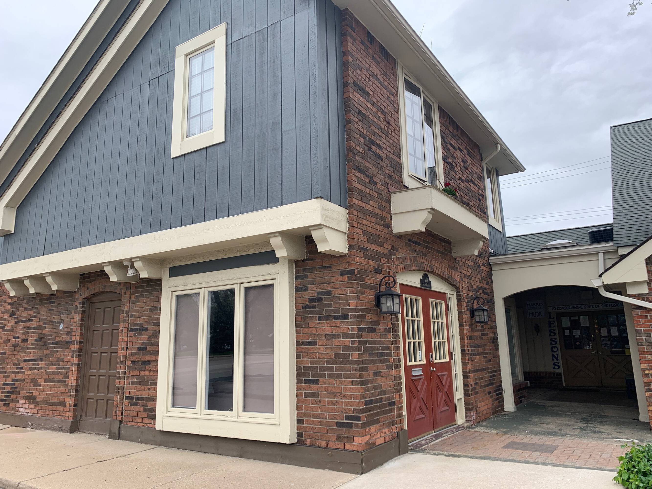 445 S Harvey St, Plymouth, MI 48170