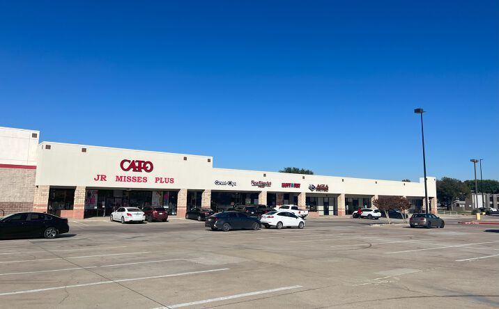Pictures of Retail property located at 2400 Lands End Blvd., Fort Worth, TX 76116 for lease - image #1