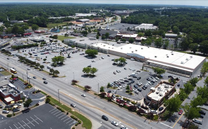 Pictures of Retail property located at 111 W Butler Rd, Mauldin, SC 29662 for lease - image #1