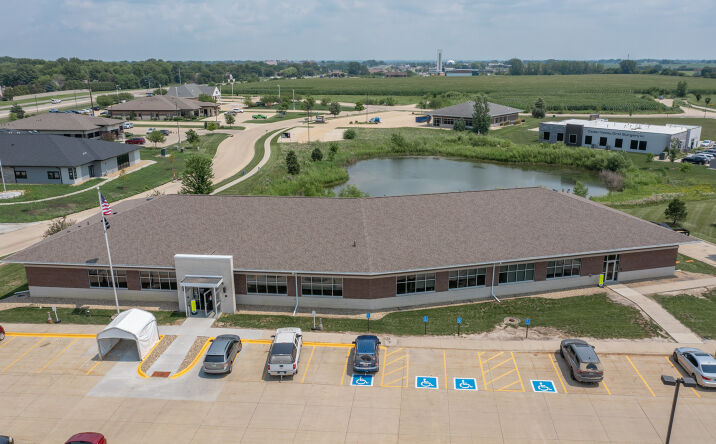 Pictures of Office property located at 945 Tower Park Dr, Waterloo, IA 50701 for lease - image #1