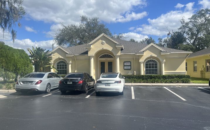 Pictures of Office property located at 15429 N Florida Ave, Tampa, FL 33613 for lease - image #1