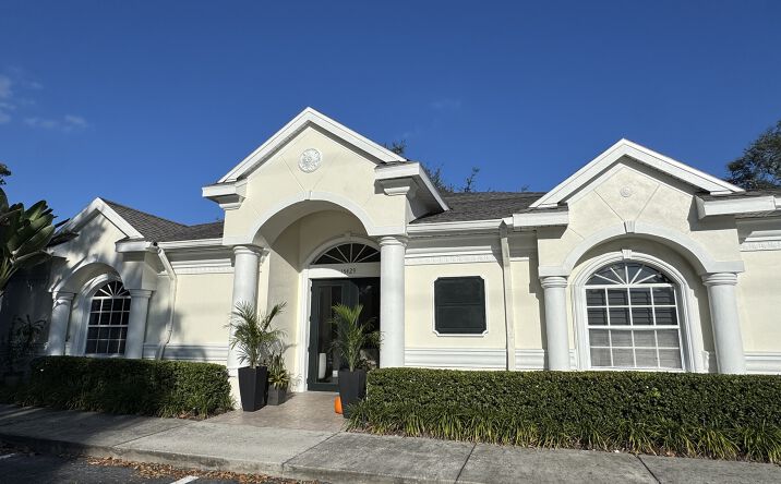 Pictures of Office property located at 15429 N Florida Ave, Tampa, FL 33613 for lease - image #1