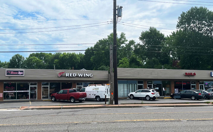 Pictures of Retail property located at 10820 St Charles Rock Rd, Saint Ann, MO 63074 for lease - image #1