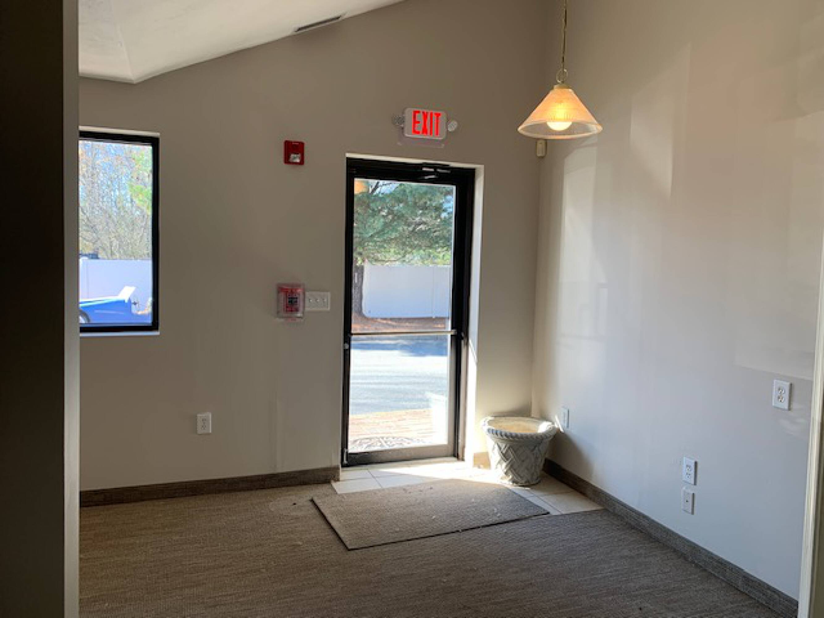 227 Maple St, Middleton, MA 01949