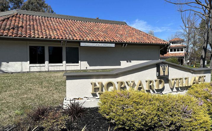 Pictures of Retail, Restaurant property located at 3015 Hopyard Rd, Pleasanton, CA 94588 for sales - image #1