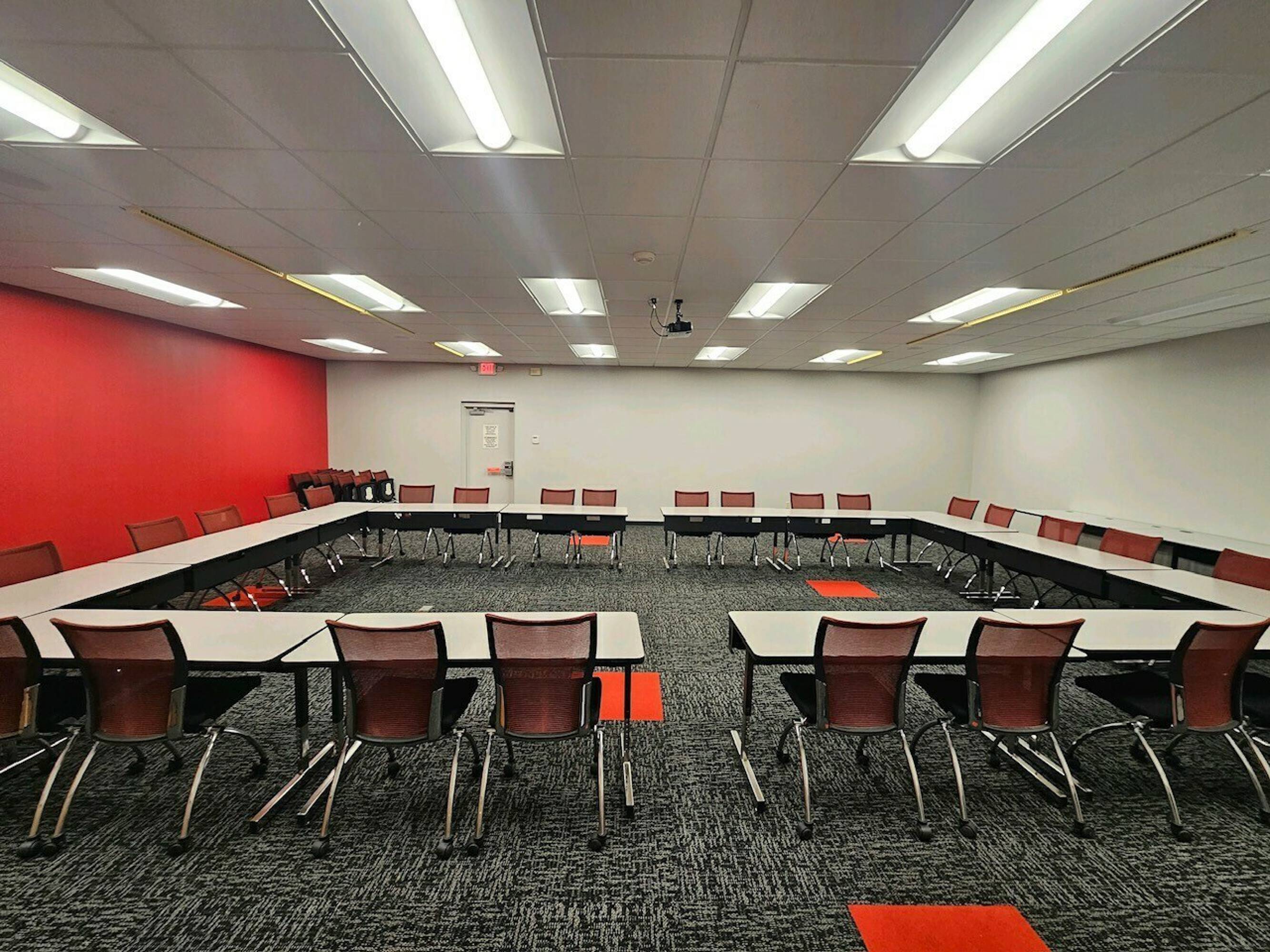 1313 N Nias Ave, Springfield, MO 65802