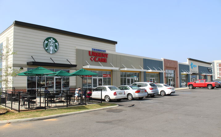 Pictures of Retail property located at 300 N Frontage Rd, Meridian, MS 39301 for lease - image #1