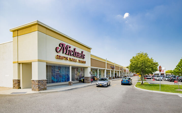 Pictures of Retail property located at 6500 Jericho Turnpike & 2-50 Veterans Memorial Highway, Commack, NY 11725 for lease - image #1