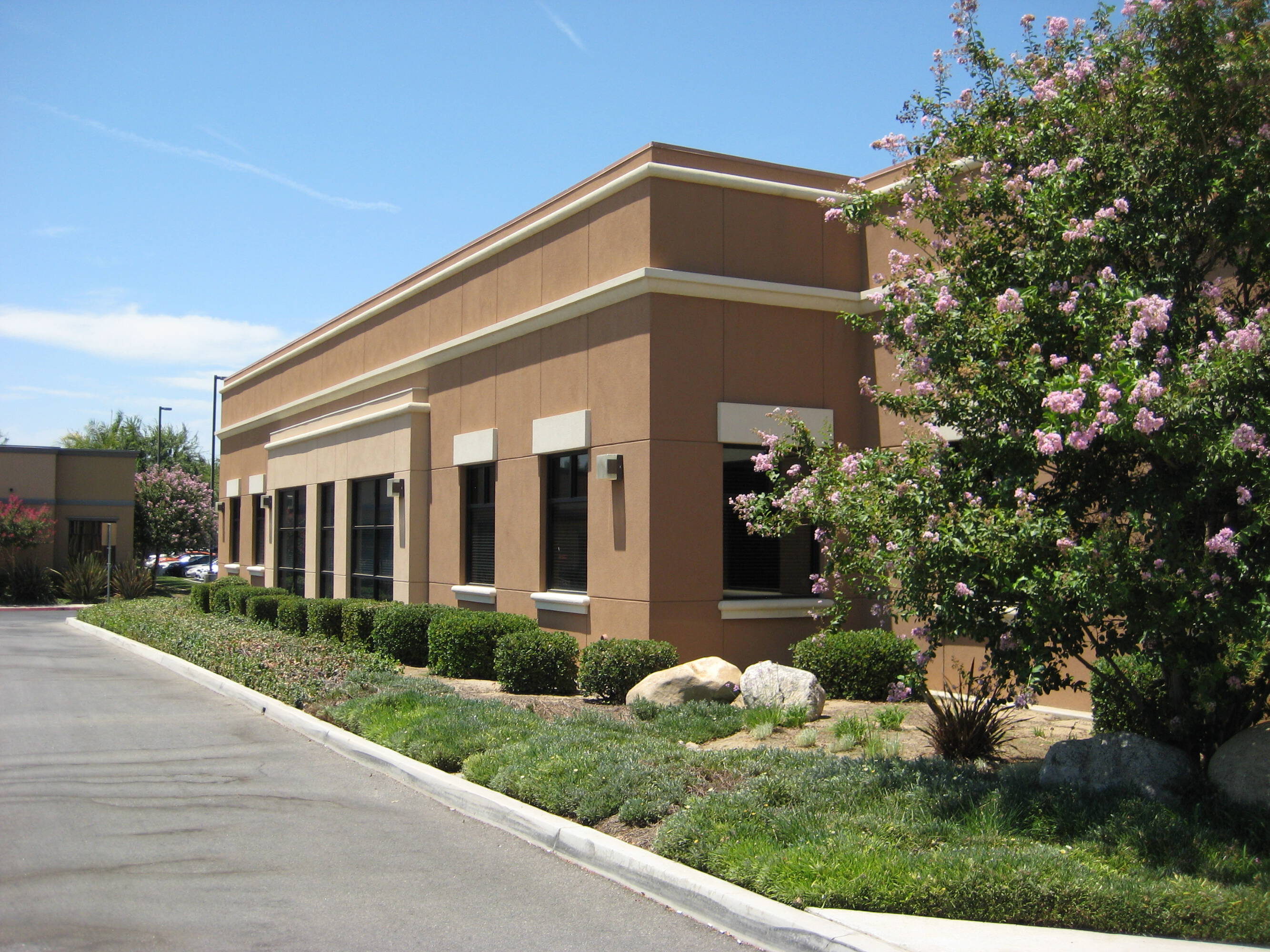 4015 Coffee Rd, Bakersfield, CA 93308