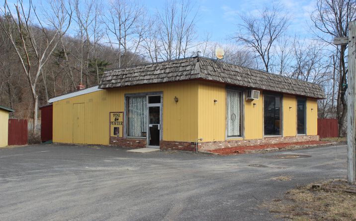 Pictures of Retail property located at 426 NY-28, Kingston, NY 12401 for lease - image #1