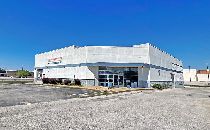 Pictures of Retail, Office, Industrial property located at 317 Lincoln Hwy, Fairview Heights, IL 62208 for lease - image #1
