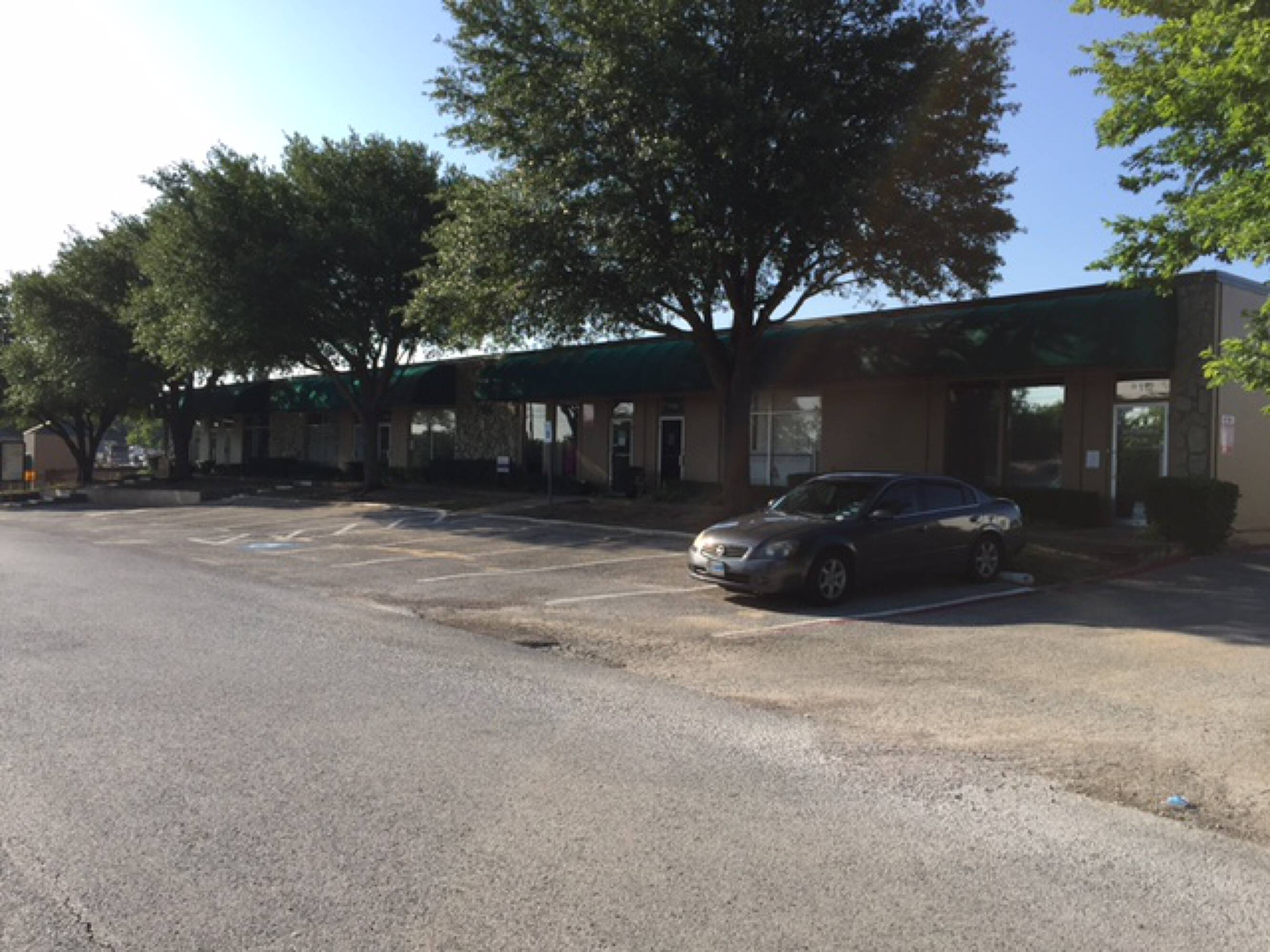 104 Chowning Dr, DeSoto, TX 75115