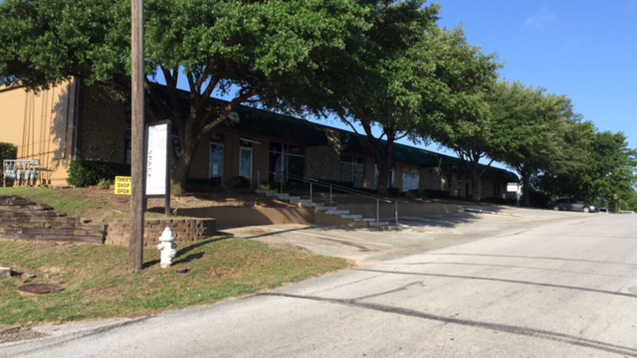 104 Chowning Dr., Desoto, TX 75115 Office Space for Lease Desoto