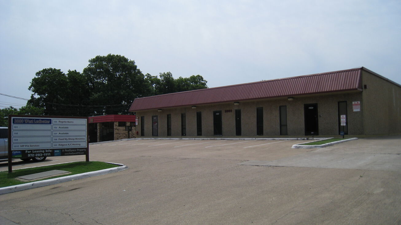 3880 Ledbetter Dr., Dallas, TX 75223 Retail Space for Lease