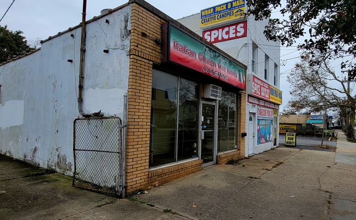 Pictures of Restaurant property located at 3235 Long Beach Rd, Oceanside, NY 11572 for lease - image #1