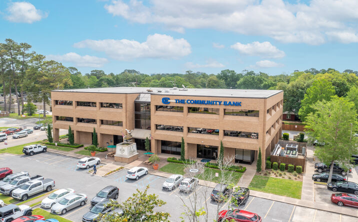 Pictures of Office property located at 2701 Johnston St, Lafayette, LA 70503 for lease - image #1