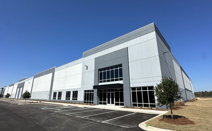 Pictures of Industrial property located at 1060 Mossy Head Plaza Dr, Defuniak Springs, FL 32435 for lease - image #1